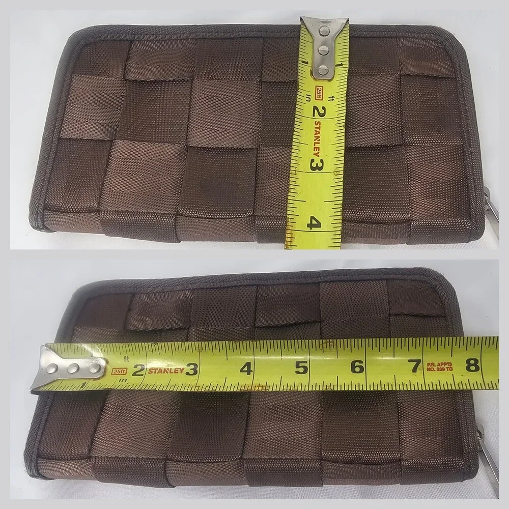 Harvey’s Seat Belt Bag Classic Chocolate Brown Zip Around Wallet